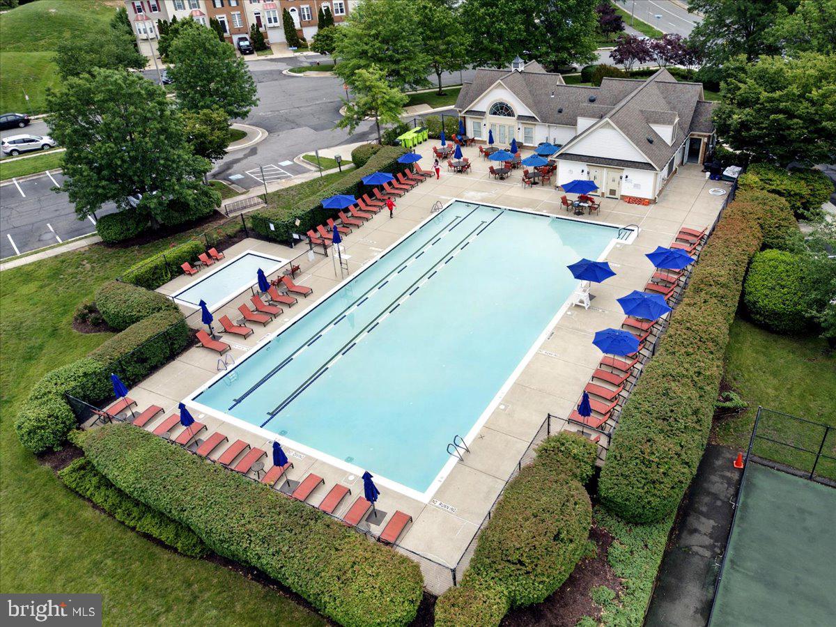 7701 HAYNES POINT WAY #1902, ALEXANDRIA, Virginia 22315, 2 Bedrooms Bedrooms, ,2 BathroomsBathrooms,Residential,For sale,7701 HAYNES POINT WAY #1902,VAFX2236594 MLS # VAFX2236594