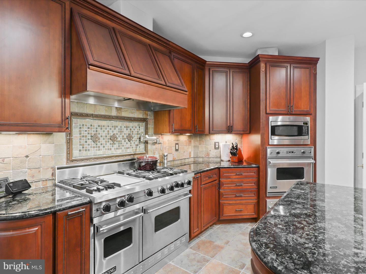 7211 TWELVE OAKS DR, FAIRFAX STATION, Virginia 22039, 4 Bedrooms Bedrooms, ,4 BathroomsBathrooms,Residential,For sale,7211 TWELVE OAKS DR,VAFX2200942 MLS # VAFX2200942