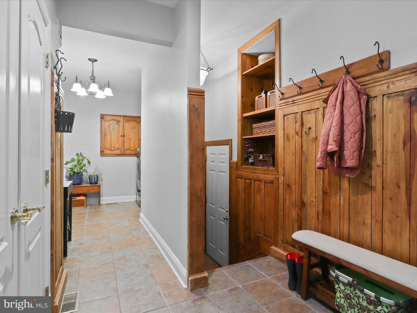 7211 TWELVE OAKS DR, FAIRFAX STATION, Virginia 22039, 4 Bedrooms Bedrooms, ,4 BathroomsBathrooms,Residential,For sale,7211 TWELVE OAKS DR,VAFX2200942 MLS # VAFX2200942