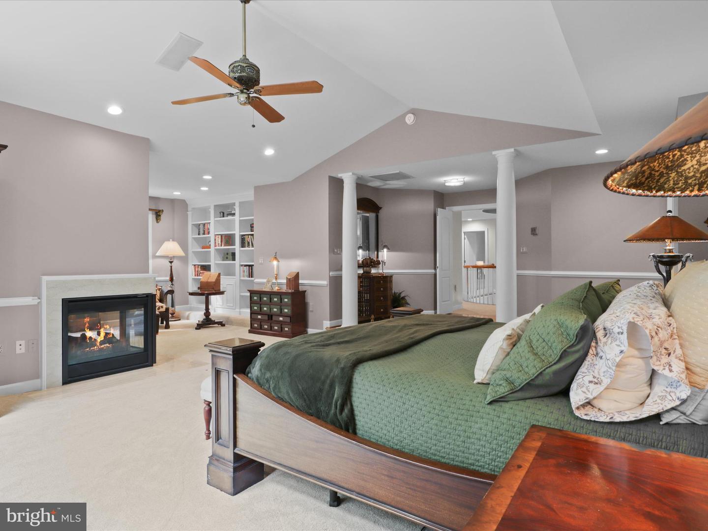 7211 TWELVE OAKS DR, FAIRFAX STATION, Virginia 22039, 4 Bedrooms Bedrooms, ,4 BathroomsBathrooms,Residential,For sale,7211 TWELVE OAKS DR,VAFX2200942 MLS # VAFX2200942