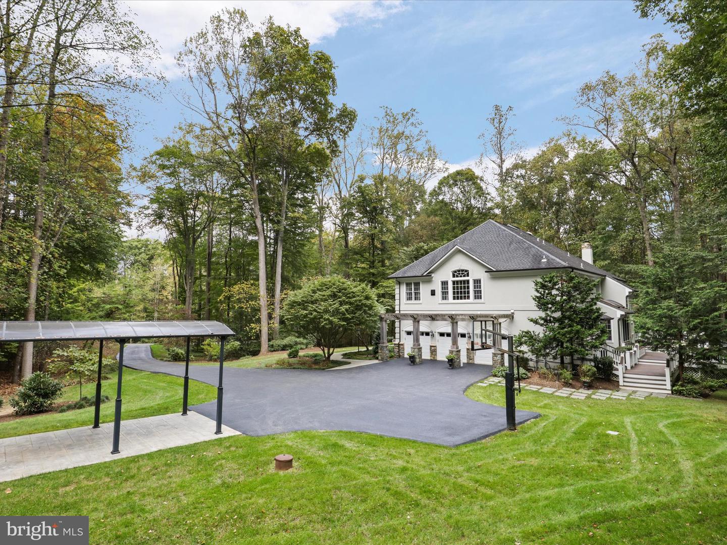 7211 TWELVE OAKS DR, FAIRFAX STATION, Virginia 22039, 4 Bedrooms Bedrooms, ,4 BathroomsBathrooms,Residential,For sale,7211 TWELVE OAKS DR,VAFX2200942 MLS # VAFX2200942