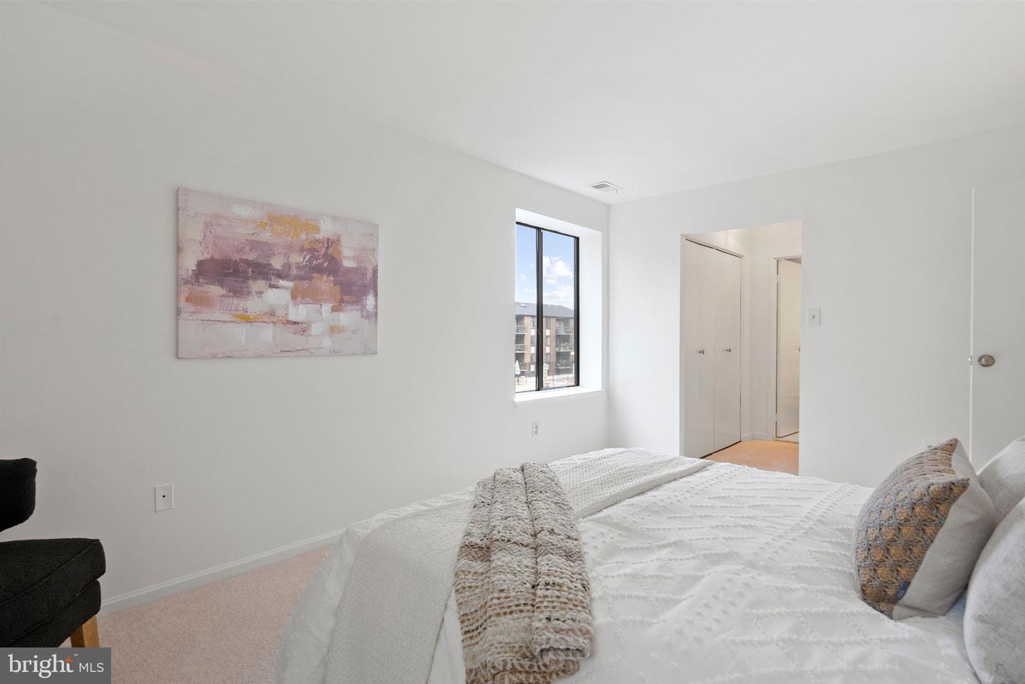9713 KINGS CROWN CT #101, FAIRFAX, Virginia 22031, 2 Bedrooms Bedrooms, ,2 BathroomsBathrooms,Residential,For sale,9713 KINGS CROWN CT #101,VAFX2220202 MLS # VAFX2220202