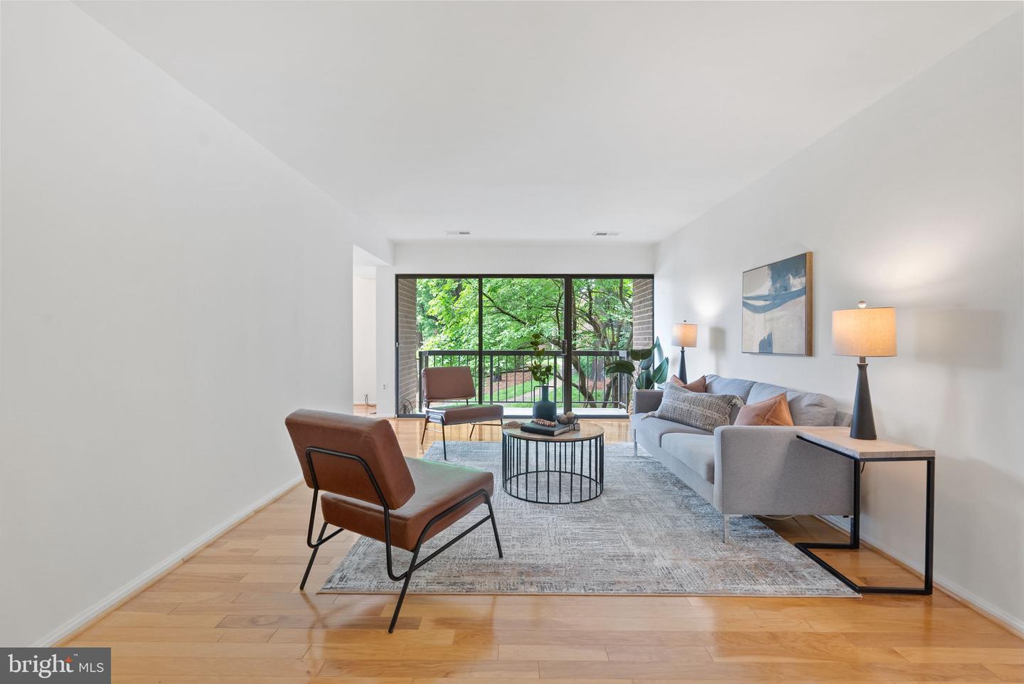 9713 KINGS CROWN CT #101, FAIRFAX, Virginia 22031, 2 Bedrooms Bedrooms, ,2 BathroomsBathrooms,Residential,For sale,9713 KINGS CROWN CT #101,VAFX2220202 MLS # VAFX2220202