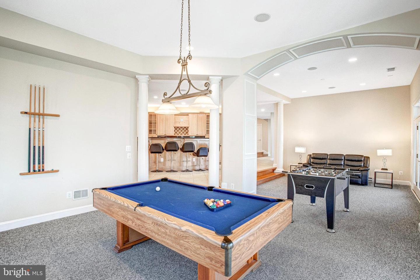 7024 GREEN OAK DR, MCLEAN, Virginia 22101, 7 Bedrooms Bedrooms, ,6 BathroomsBathrooms,Residential,For sale,7024 GREEN OAK DR,VAFX2221308 MLS # VAFX2221308