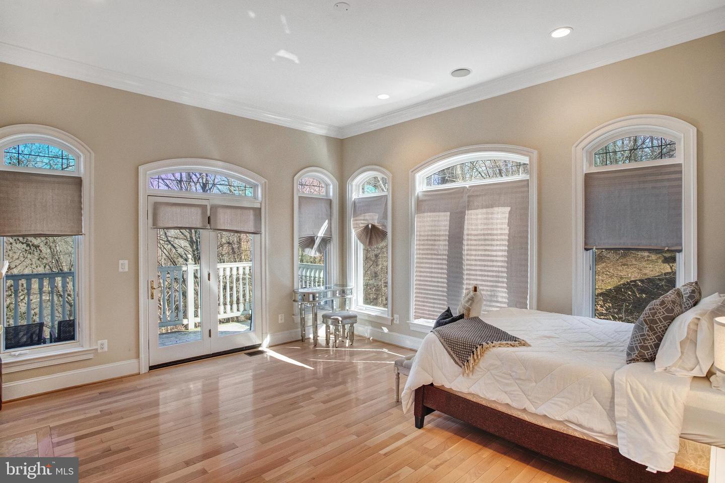 7024 GREEN OAK DR, MCLEAN, Virginia 22101, 7 Bedrooms Bedrooms, ,6 BathroomsBathrooms,Residential,For sale,7024 GREEN OAK DR,VAFX2221308 MLS # VAFX2221308