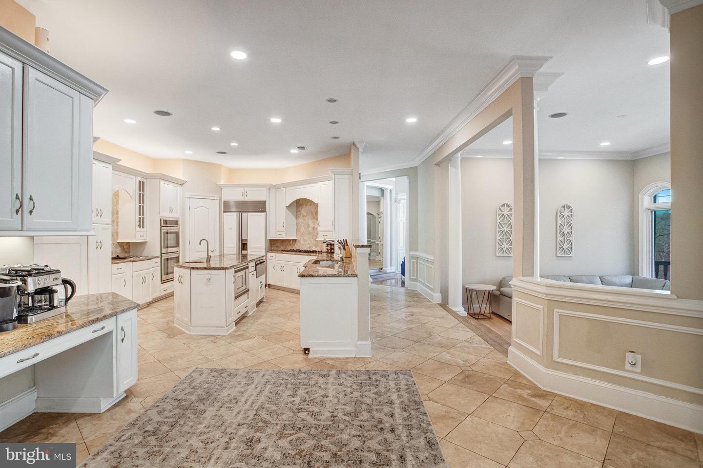 7024 GREEN OAK DR, MCLEAN, Virginia 22101, 7 Bedrooms Bedrooms, ,6 BathroomsBathrooms,Residential,For sale,7024 GREEN OAK DR,VAFX2221308 MLS # VAFX2221308