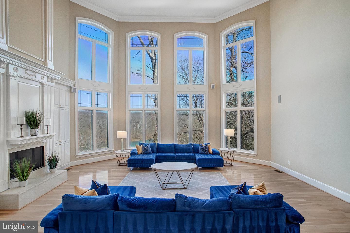 7024 GREEN OAK DR, MCLEAN, Virginia 22101, 7 Bedrooms Bedrooms, ,6 BathroomsBathrooms,Residential,For sale,7024 GREEN OAK DR,VAFX2221308 MLS # VAFX2221308