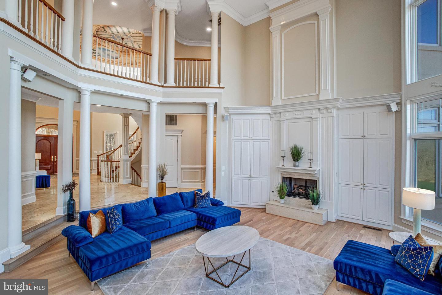 7024 GREEN OAK DR, MCLEAN, Virginia 22101, 7 Bedrooms Bedrooms, ,6 BathroomsBathrooms,Residential,For sale,7024 GREEN OAK DR,VAFX2221308 MLS # VAFX2221308