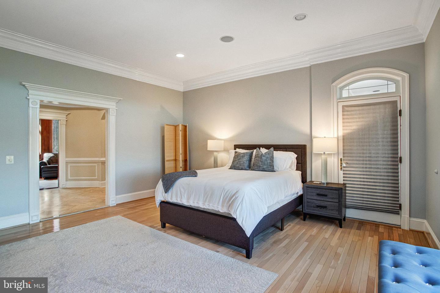 7024 GREEN OAK DR, MCLEAN, Virginia 22101, 7 Bedrooms Bedrooms, ,6 BathroomsBathrooms,Residential,For sale,7024 GREEN OAK DR,VAFX2221308 MLS # VAFX2221308