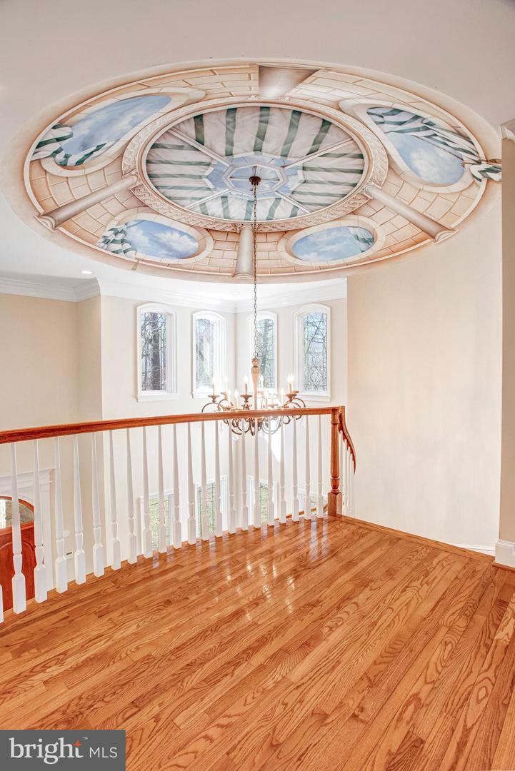 7024 GREEN OAK DR, MCLEAN, Virginia 22101, 7 Bedrooms Bedrooms, ,6 BathroomsBathrooms,Residential,For sale,7024 GREEN OAK DR,VAFX2221308 MLS # VAFX2221308