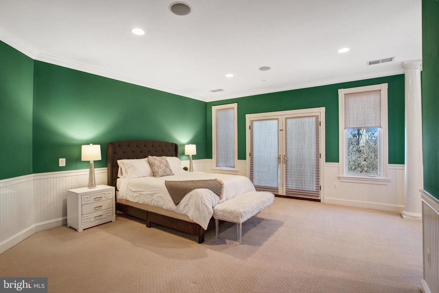 7024 GREEN OAK DR, MCLEAN, Virginia 22101, 7 Bedrooms Bedrooms, ,6 BathroomsBathrooms,Residential,For sale,7024 GREEN OAK DR,VAFX2221308 MLS # VAFX2221308