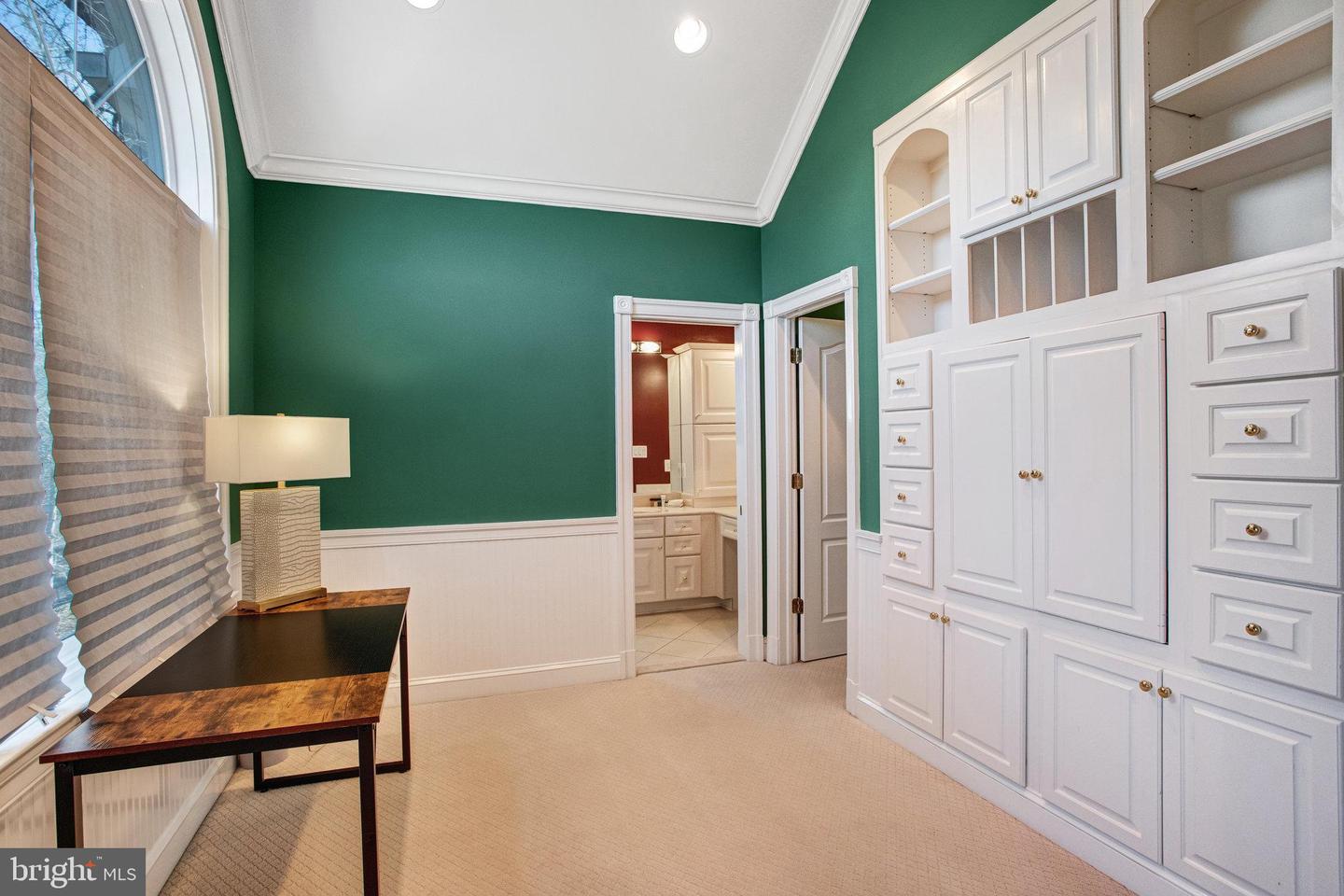 7024 GREEN OAK DR, MCLEAN, Virginia 22101, 7 Bedrooms Bedrooms, ,6 BathroomsBathrooms,Residential,For sale,7024 GREEN OAK DR,VAFX2221308 MLS # VAFX2221308