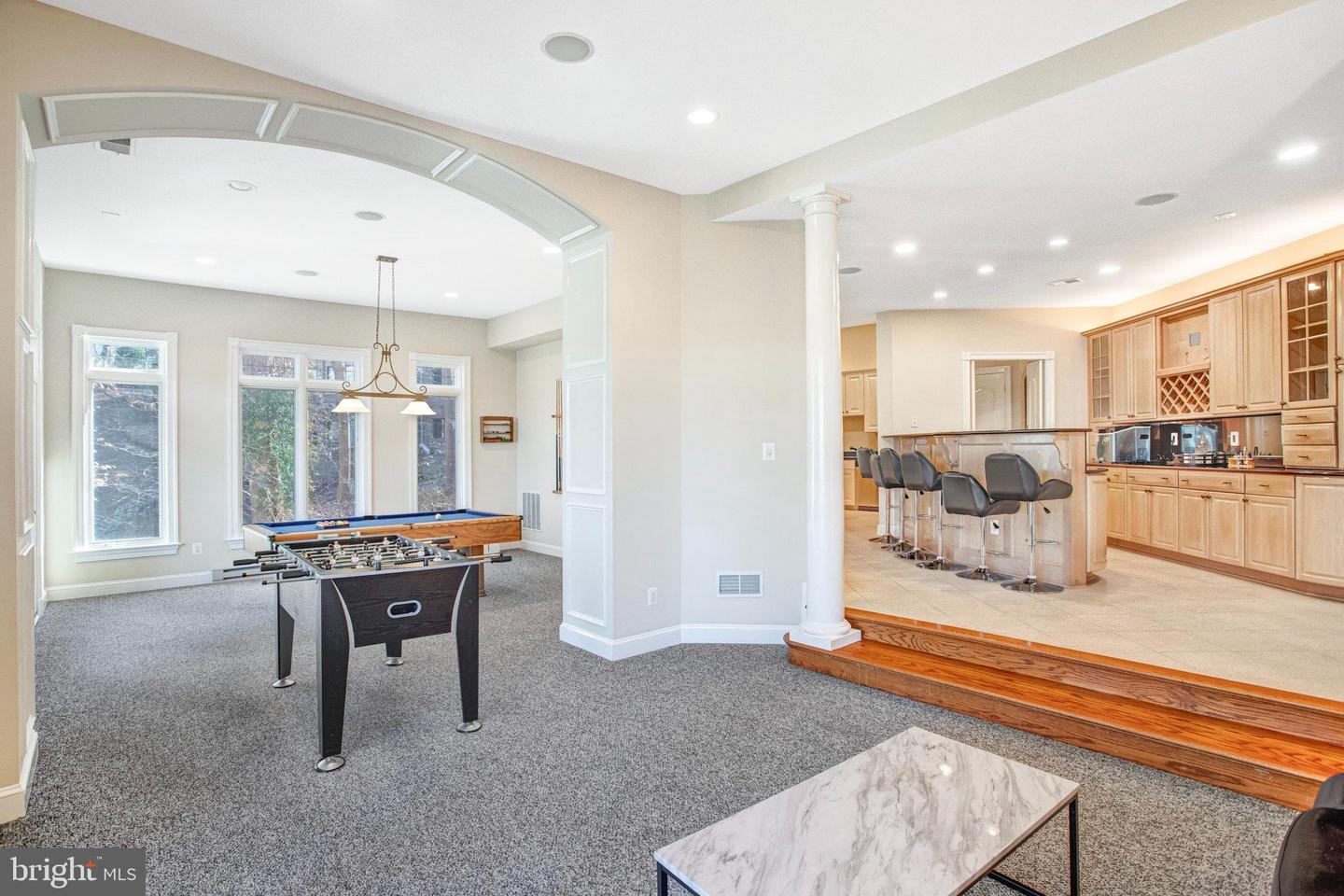 7024 GREEN OAK DR, MCLEAN, Virginia 22101, 7 Bedrooms Bedrooms, ,6 BathroomsBathrooms,Residential,For sale,7024 GREEN OAK DR,VAFX2221308 MLS # VAFX2221308
