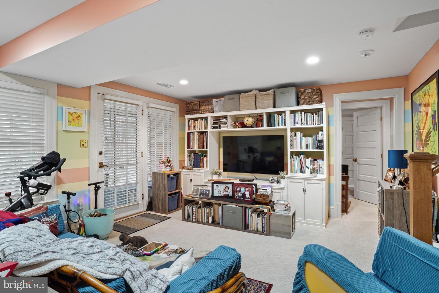 4414 LOWELL ST NW, WASHINGTON, District Of Columbia 20016, 5 Bedrooms Bedrooms, ,4 BathroomsBathrooms,Residential,For sale,4414 LOWELL ST NW,DCDC2185006 MLS # DCDC2185006
