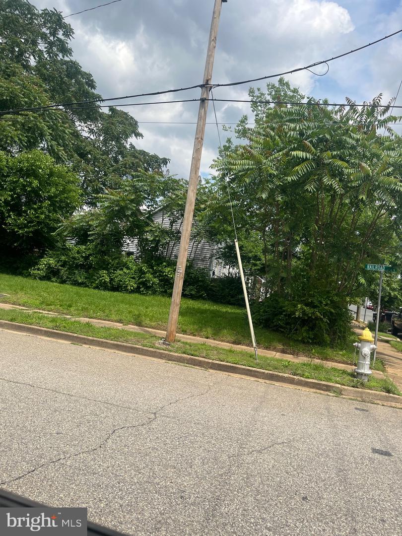 1214 RAILROAD AVE, FREDERICKSBURG, Virginia 22401, ,Land,For sale,1214 RAILROAD AVE,VAFB2008342 MLS # VAFB2008342