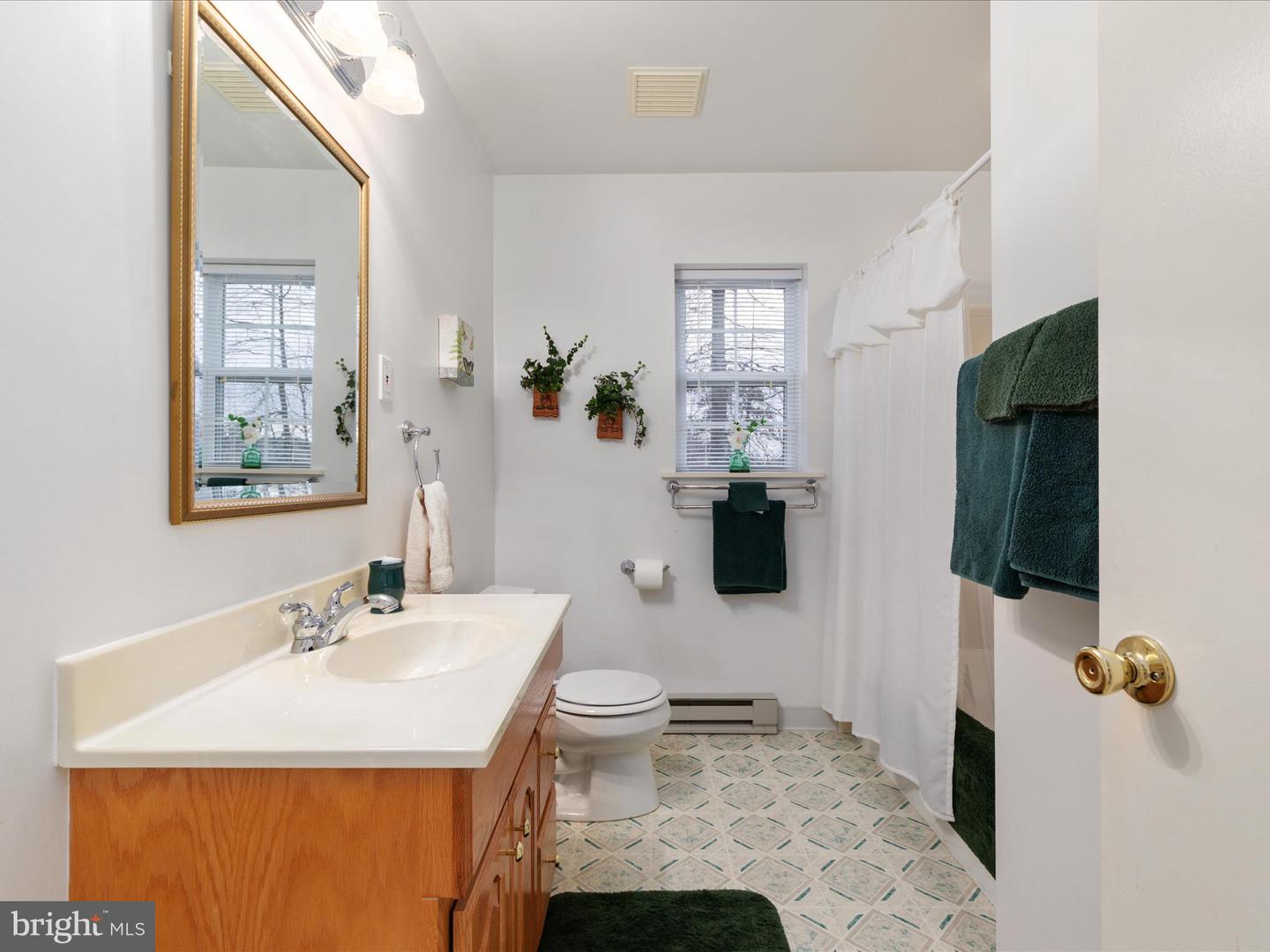 130 RAINIER RD, MCGAHEYSVILLE, Virginia 22840, 4 Bedrooms Bedrooms, 5 Rooms Rooms,3 BathroomsBathrooms,Residential,For sale,130 RAINIER RD,VARO2002094 MLS # VARO2002094