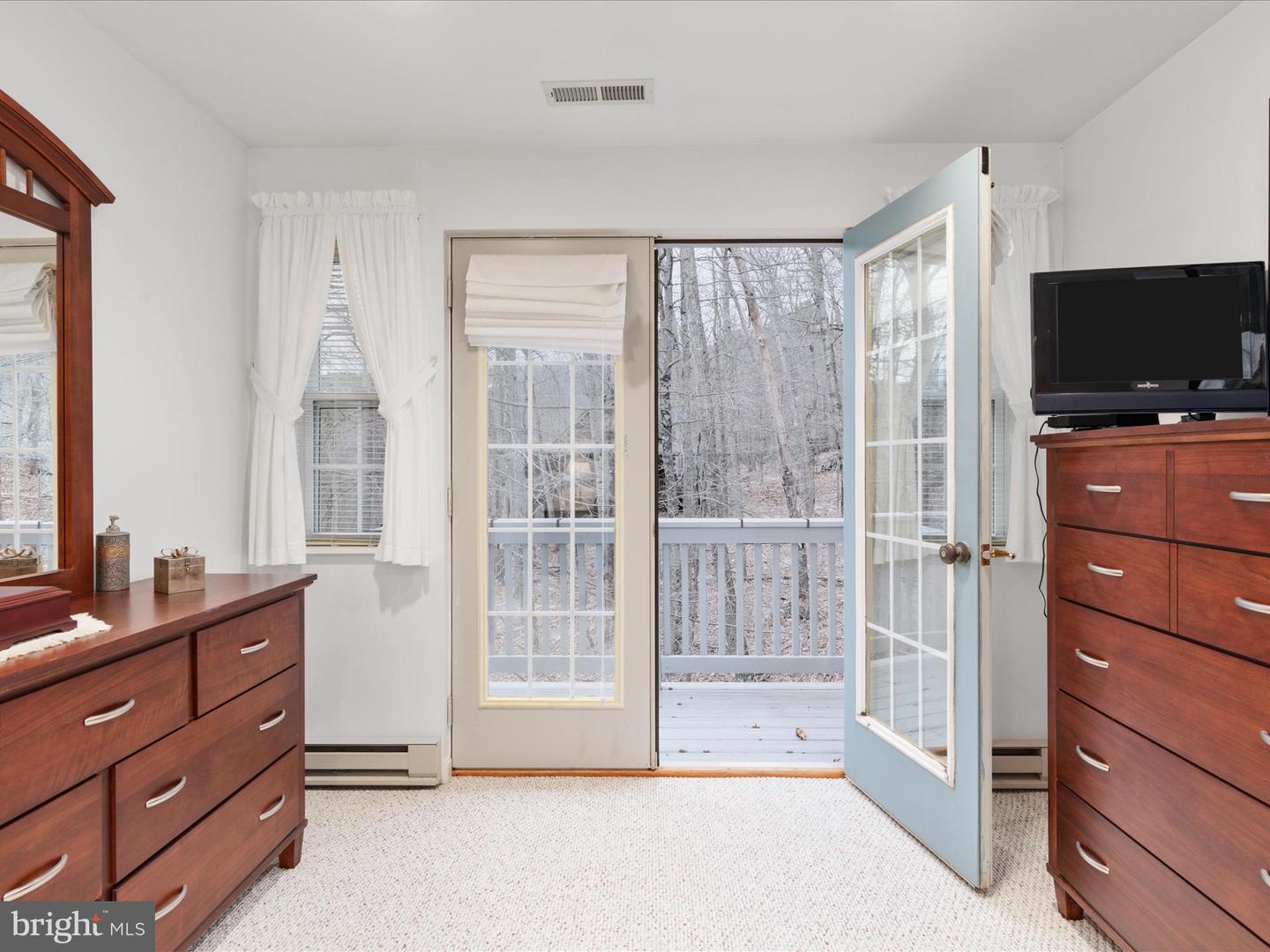 130 RAINIER RD, MCGAHEYSVILLE, Virginia 22840, 4 Bedrooms Bedrooms, 5 Rooms Rooms,3 BathroomsBathrooms,Residential,For sale,130 RAINIER RD,VARO2002094 MLS # VARO2002094