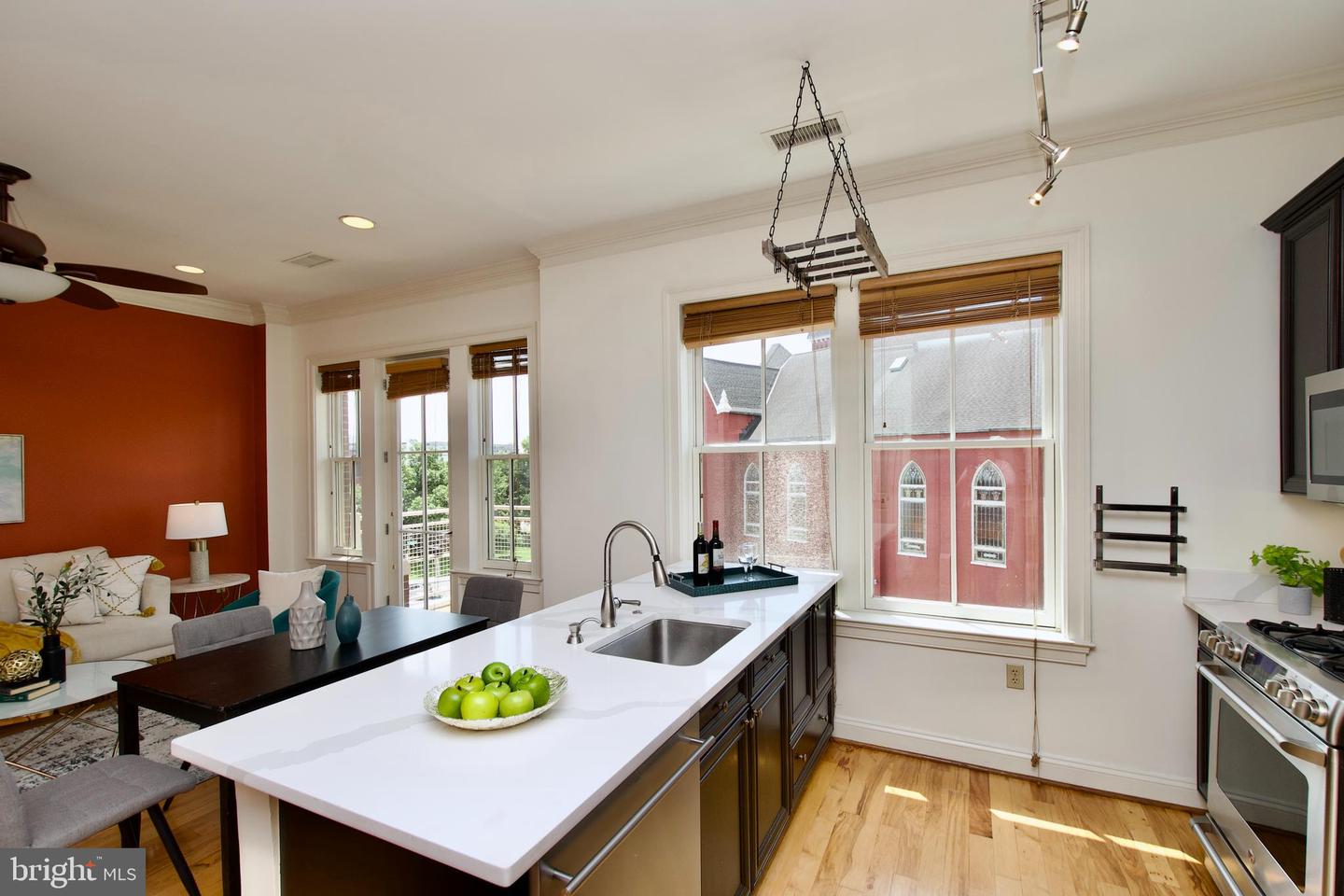 1210 R ST NW #313, WASHINGTON, District Of Columbia 20009, 2 Bedrooms Bedrooms, ,2 BathroomsBathrooms,Residential,For sale,1210 R ST NW #313,DCDC2190460 MLS # DCDC2190460