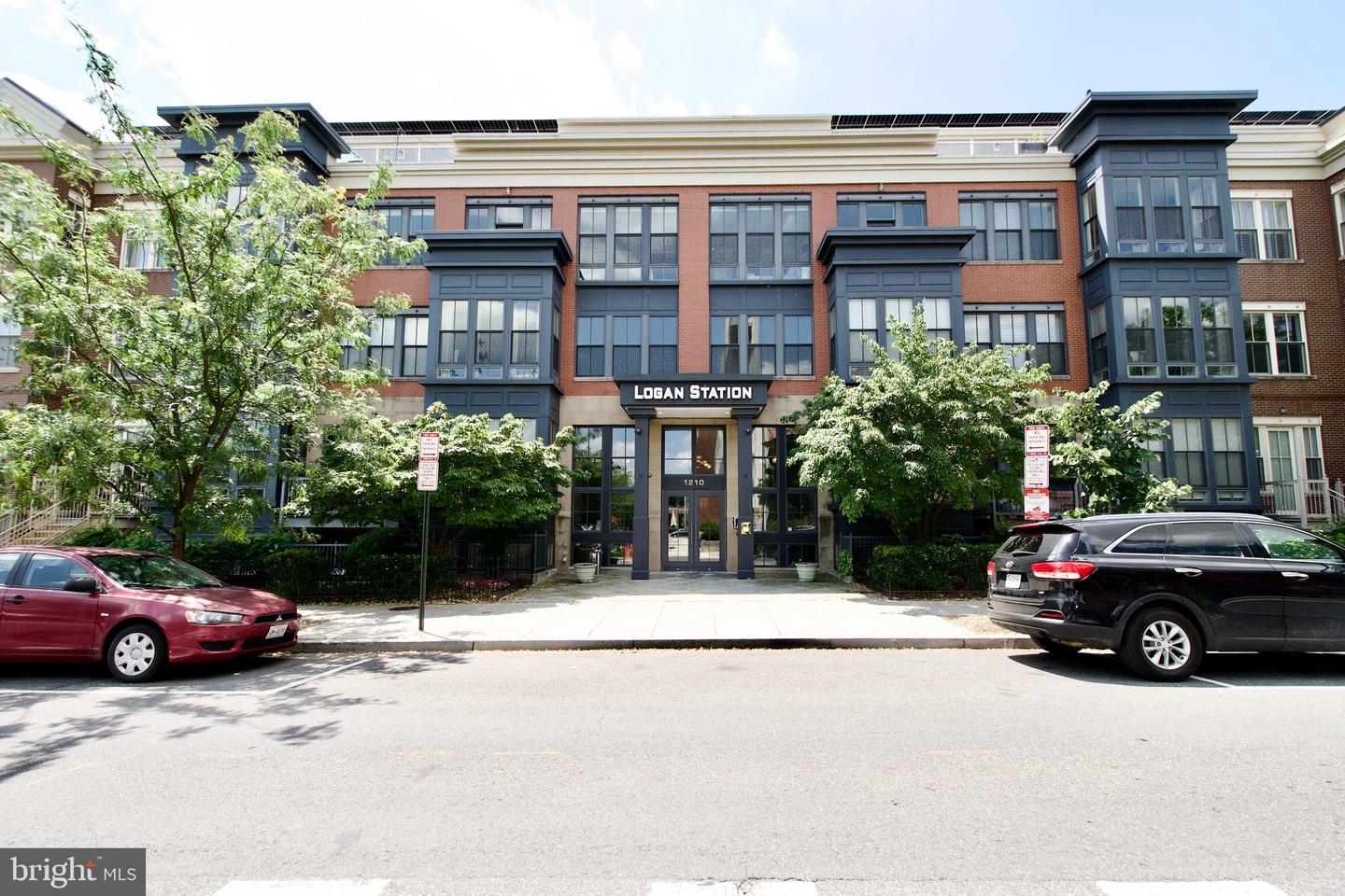 1210 R ST NW #313, WASHINGTON, District Of Columbia 20009, 2 Bedrooms Bedrooms, ,2 BathroomsBathrooms,Residential,For sale,1210 R ST NW #313,DCDC2190460 MLS # DCDC2190460