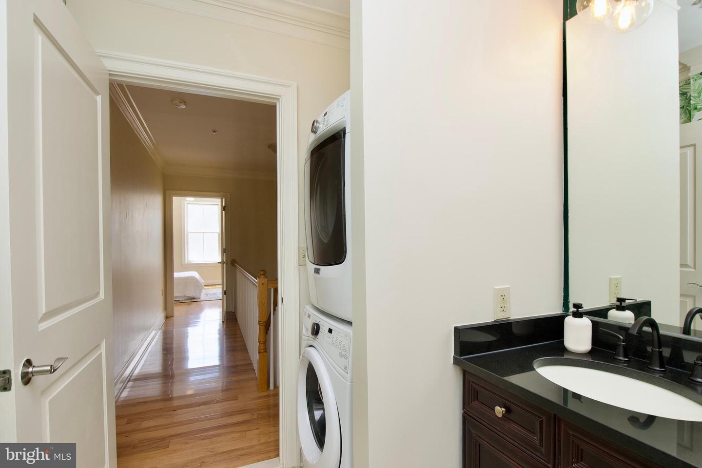1210 R ST NW #313, WASHINGTON, District Of Columbia 20009, 2 Bedrooms Bedrooms, ,2 BathroomsBathrooms,Residential,For sale,1210 R ST NW #313,DCDC2190460 MLS # DCDC2190460