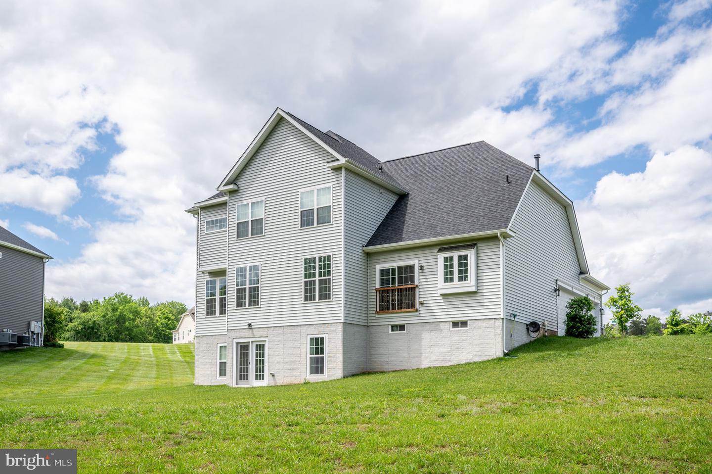 435 CONNELLY DR, FREDERICKSBURG, Virginia 22406, 5 Bedrooms Bedrooms, ,4 BathroomsBathrooms,Residential,For sale,435 CONNELLY DR,VAST2037120 MLS # VAST2037120