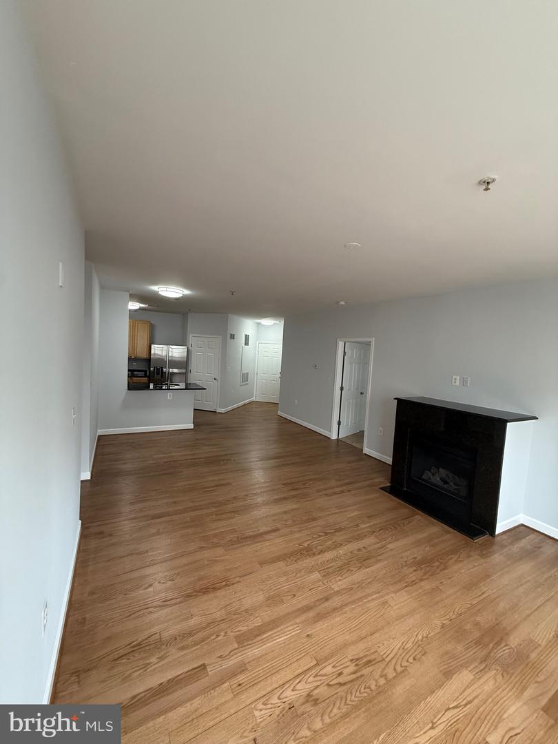 42480 ROCKROSE SQ #202, BRAMBLETON, Virginia 20148, 3 Bedrooms Bedrooms, ,2 BathroomsBathrooms,Residential,For sale,42480 ROCKROSE SQ #202,VALO2093004 MLS # VALO2093004