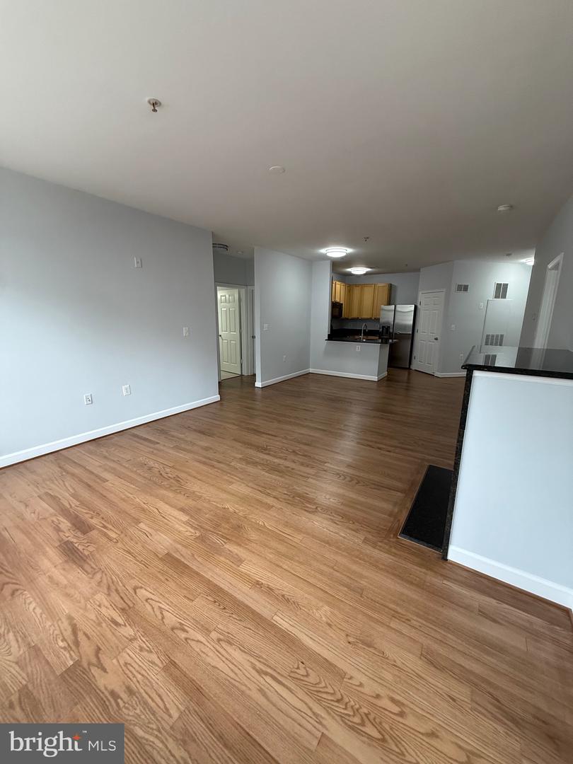 42480 ROCKROSE SQ #202, BRAMBLETON, Virginia 20148, 3 Bedrooms Bedrooms, ,2 BathroomsBathrooms,Residential,For sale,42480 ROCKROSE SQ #202,VALO2093004 MLS # VALO2093004