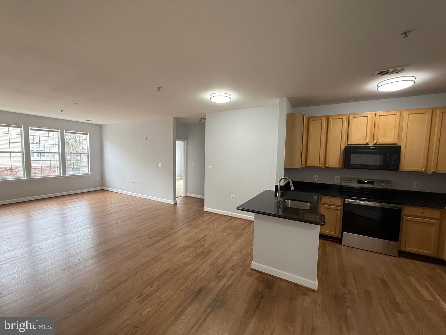 42480 ROCKROSE SQ #202, BRAMBLETON, Virginia 20148, 3 Bedrooms Bedrooms, ,2 BathroomsBathrooms,Residential,For sale,42480 ROCKROSE SQ #202,VALO2093004 MLS # VALO2093004