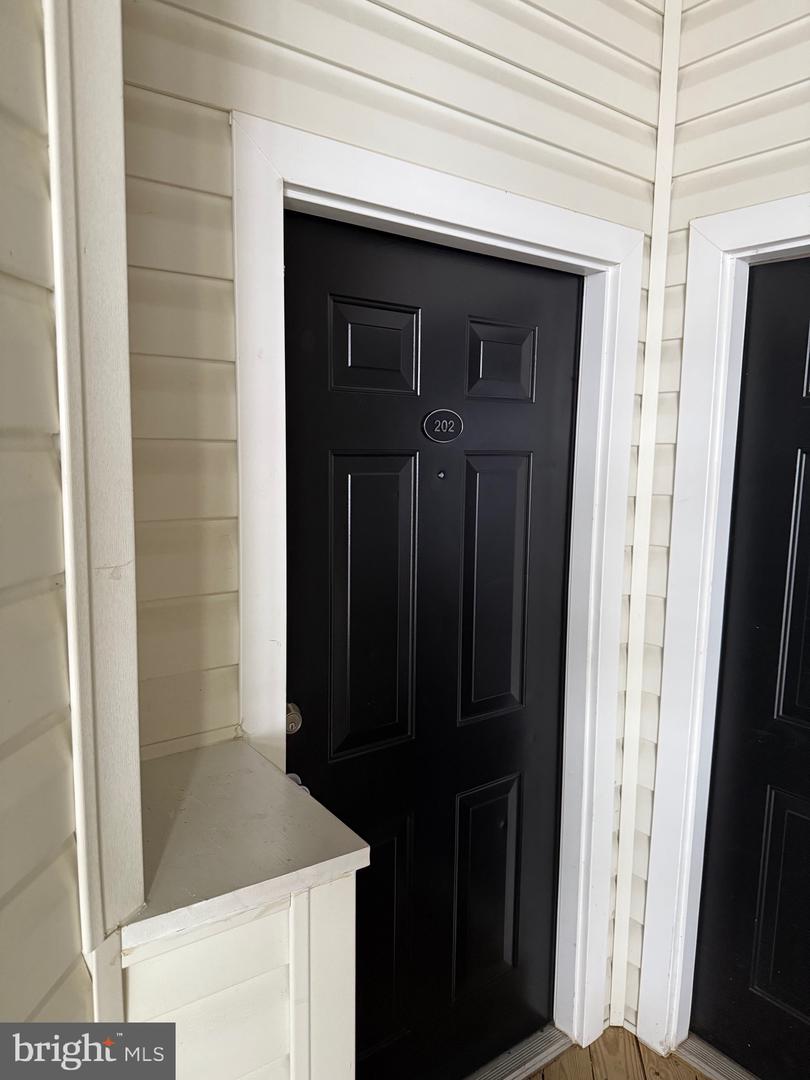 42480 ROCKROSE SQ #202, BRAMBLETON, Virginia 20148, 3 Bedrooms Bedrooms, ,2 BathroomsBathrooms,Residential,For sale,42480 ROCKROSE SQ #202,VALO2093004 MLS # VALO2093004
