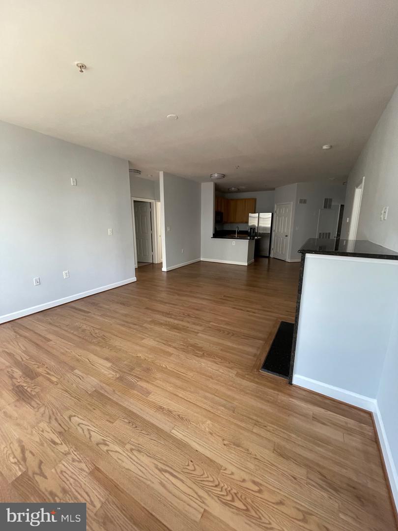 42480 ROCKROSE SQ #202, BRAMBLETON, Virginia 20148, 3 Bedrooms Bedrooms, ,2 BathroomsBathrooms,Residential,For sale,42480 ROCKROSE SQ #202,VALO2093004 MLS # VALO2093004