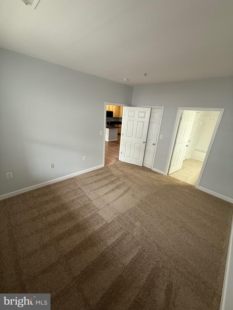 42480 ROCKROSE SQ #202, BRAMBLETON, Virginia 20148, 3 Bedrooms Bedrooms, ,2 BathroomsBathrooms,Residential,For sale,42480 ROCKROSE SQ #202,VALO2093004 MLS # VALO2093004