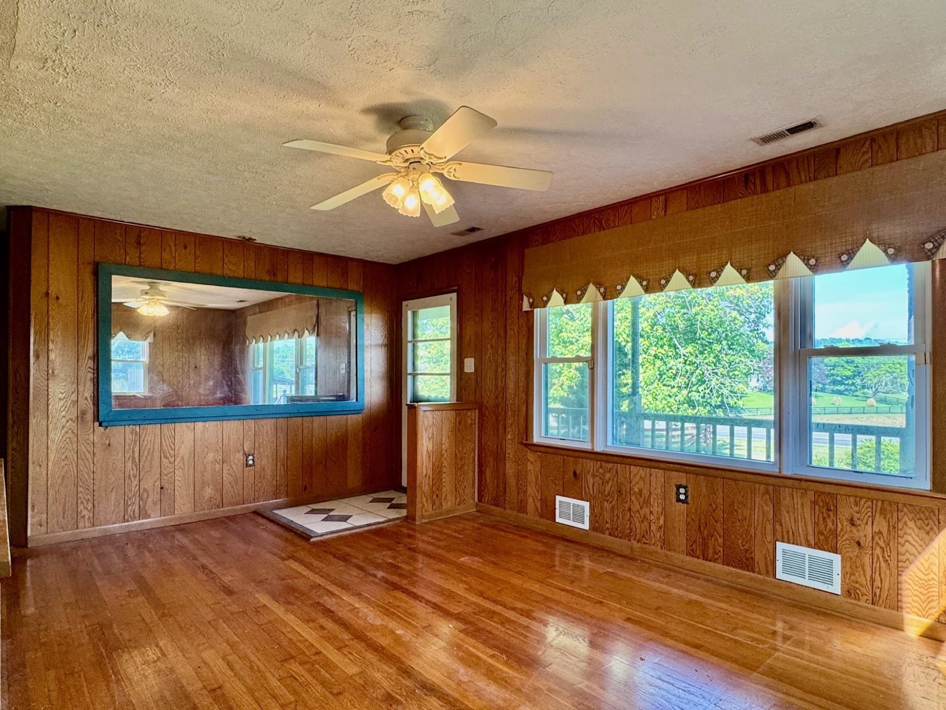 34 FELLOWSHIP RD, ROCKINGHAM, Virginia 22801, 3 Bedrooms Bedrooms, ,2 BathroomsBathrooms,Residential,34 FELLOWSHIP RD,665242 MLS # 665242
