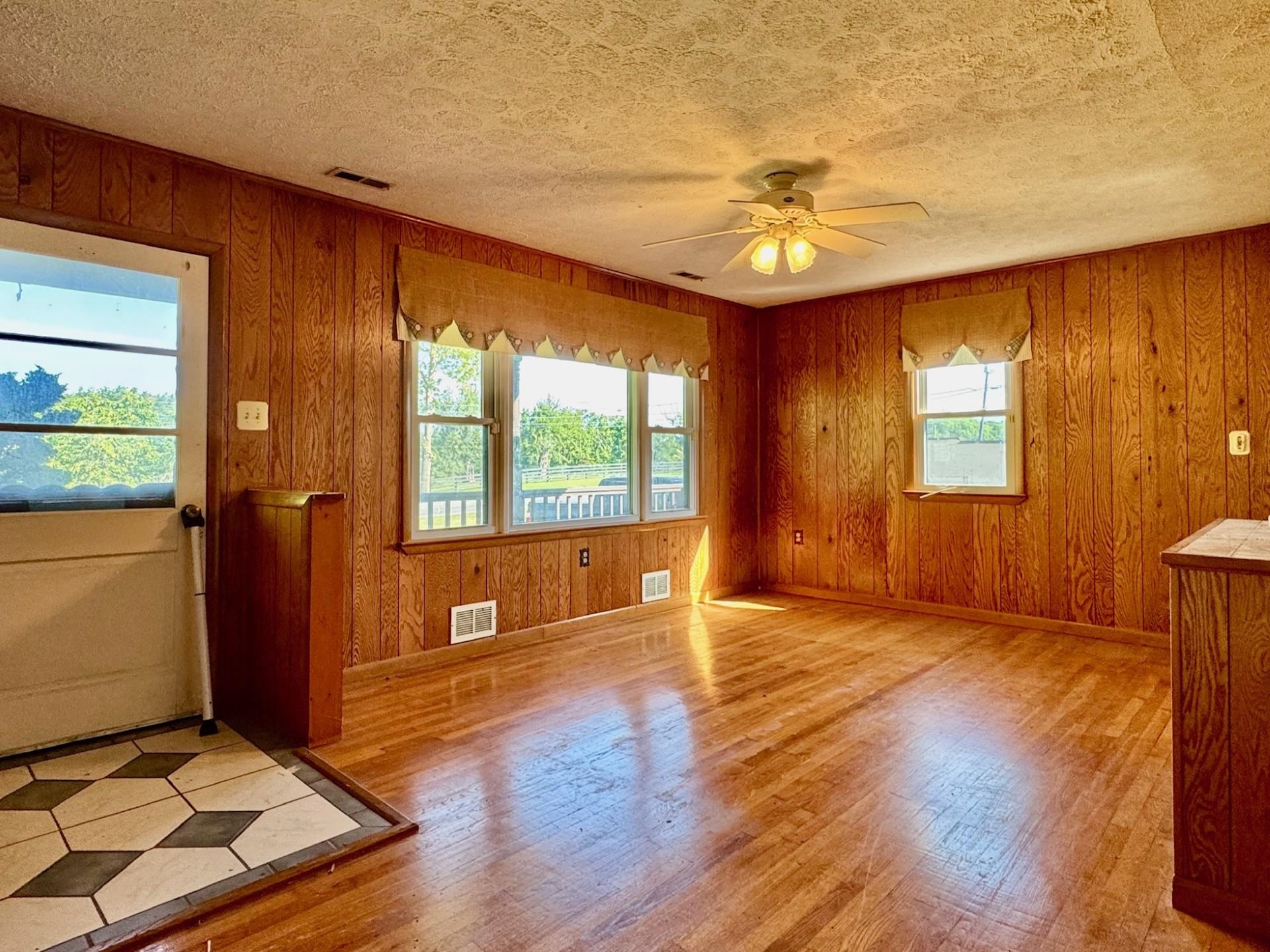 34 FELLOWSHIP RD, ROCKINGHAM, Virginia 22801, 3 Bedrooms Bedrooms, ,2 BathroomsBathrooms,Residential,34 FELLOWSHIP RD,665242 MLS # 665242