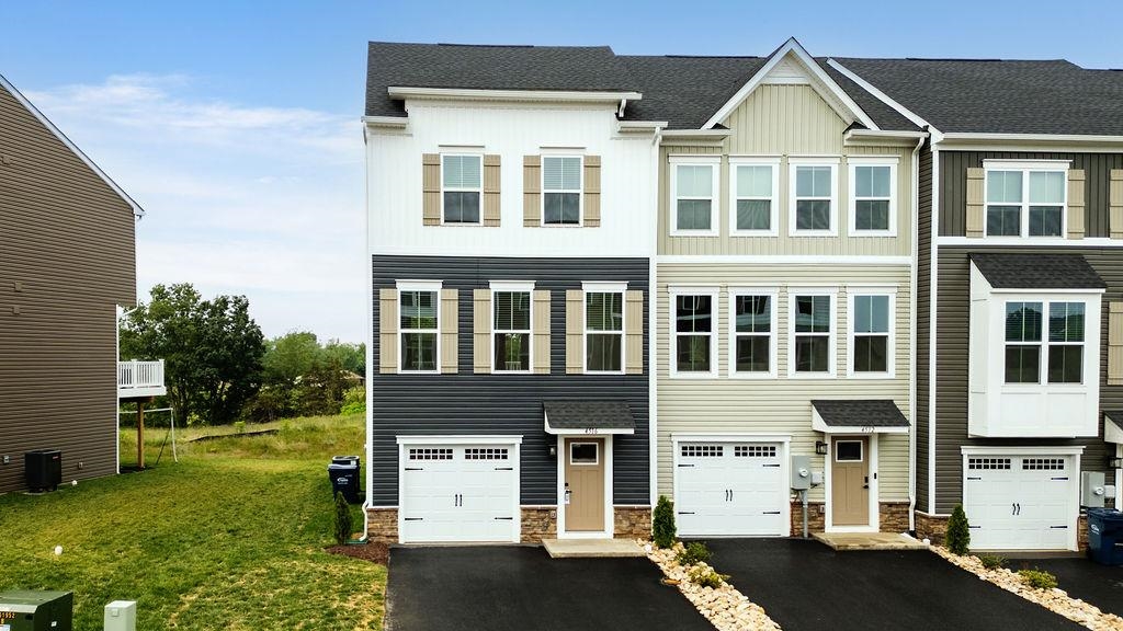 4516 FOUNTAINBRIDGE CT, ROCKINGHAM, Virginia 22801, 3 Bedrooms Bedrooms, ,2 BathroomsBathrooms,Residential,4516 FOUNTAINBRIDGE CT,665243 MLS # 665243