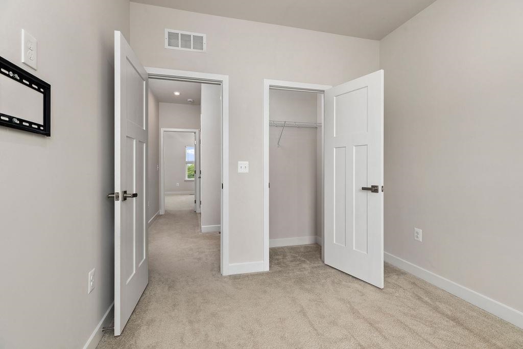 4516 FOUNTAINBRIDGE CT, ROCKINGHAM, Virginia 22801, 3 Bedrooms Bedrooms, ,2 BathroomsBathrooms,Residential,4516 FOUNTAINBRIDGE CT,665243 MLS # 665243