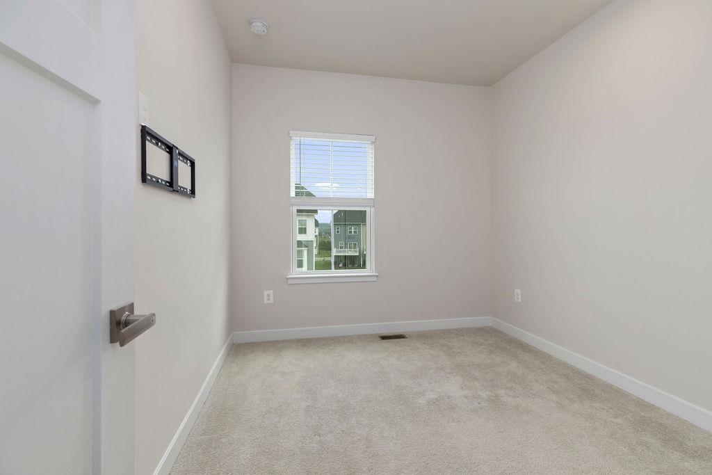 4516 FOUNTAINBRIDGE CT, ROCKINGHAM, Virginia 22801, 3 Bedrooms Bedrooms, ,2 BathroomsBathrooms,Residential,4516 FOUNTAINBRIDGE CT,665243 MLS # 665243