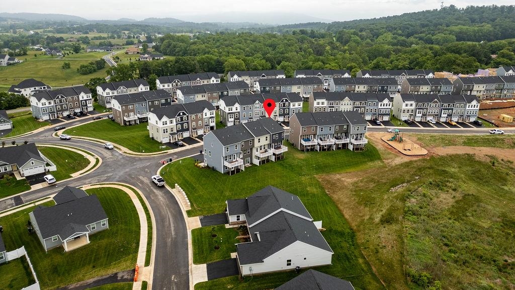 4516 FOUNTAINBRIDGE CT, ROCKINGHAM, Virginia 22801, 3 Bedrooms Bedrooms, ,2 BathroomsBathrooms,Residential,4516 FOUNTAINBRIDGE CT,665243 MLS # 665243