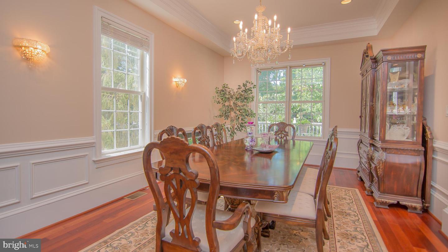 1906 DALMATION DR, MCLEAN, Virginia 22101, 6 Bedrooms Bedrooms, ,5 BathroomsBathrooms,Residential,For sale,1906 DALMATION DR,VAFX2234774 MLS # VAFX2234774