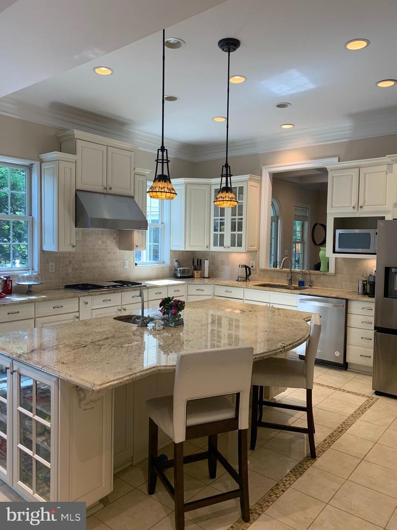 1906 DALMATION DR, MCLEAN, Virginia 22101, 6 Bedrooms Bedrooms, ,5 BathroomsBathrooms,Residential,For sale,1906 DALMATION DR,VAFX2234774 MLS # VAFX2234774