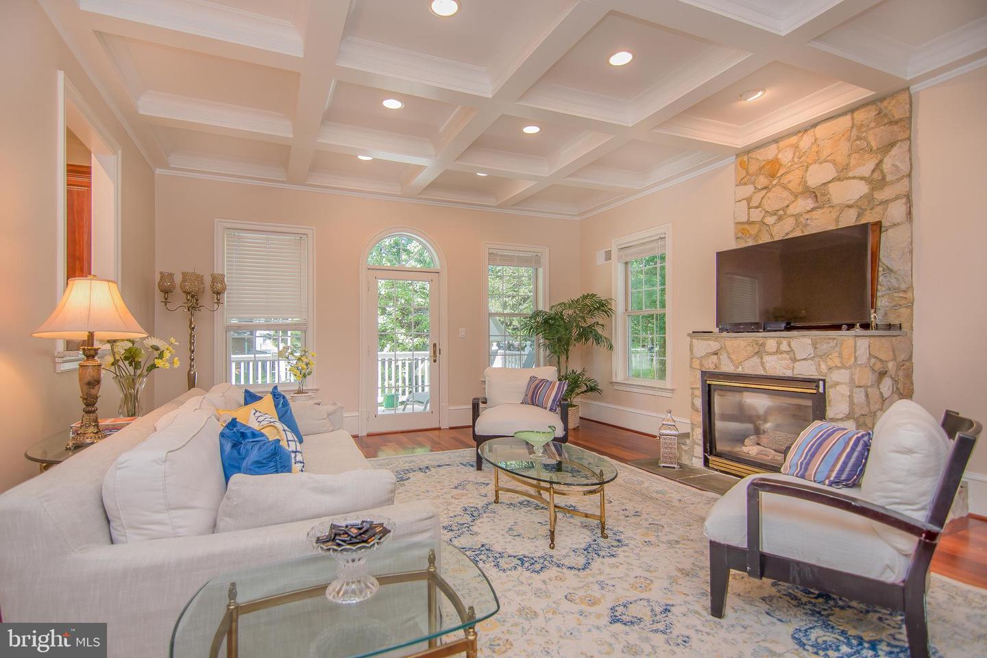 1906 DALMATION DR, MCLEAN, Virginia 22101, 6 Bedrooms Bedrooms, ,5 BathroomsBathrooms,Residential,For sale,1906 DALMATION DR,VAFX2234774 MLS # VAFX2234774