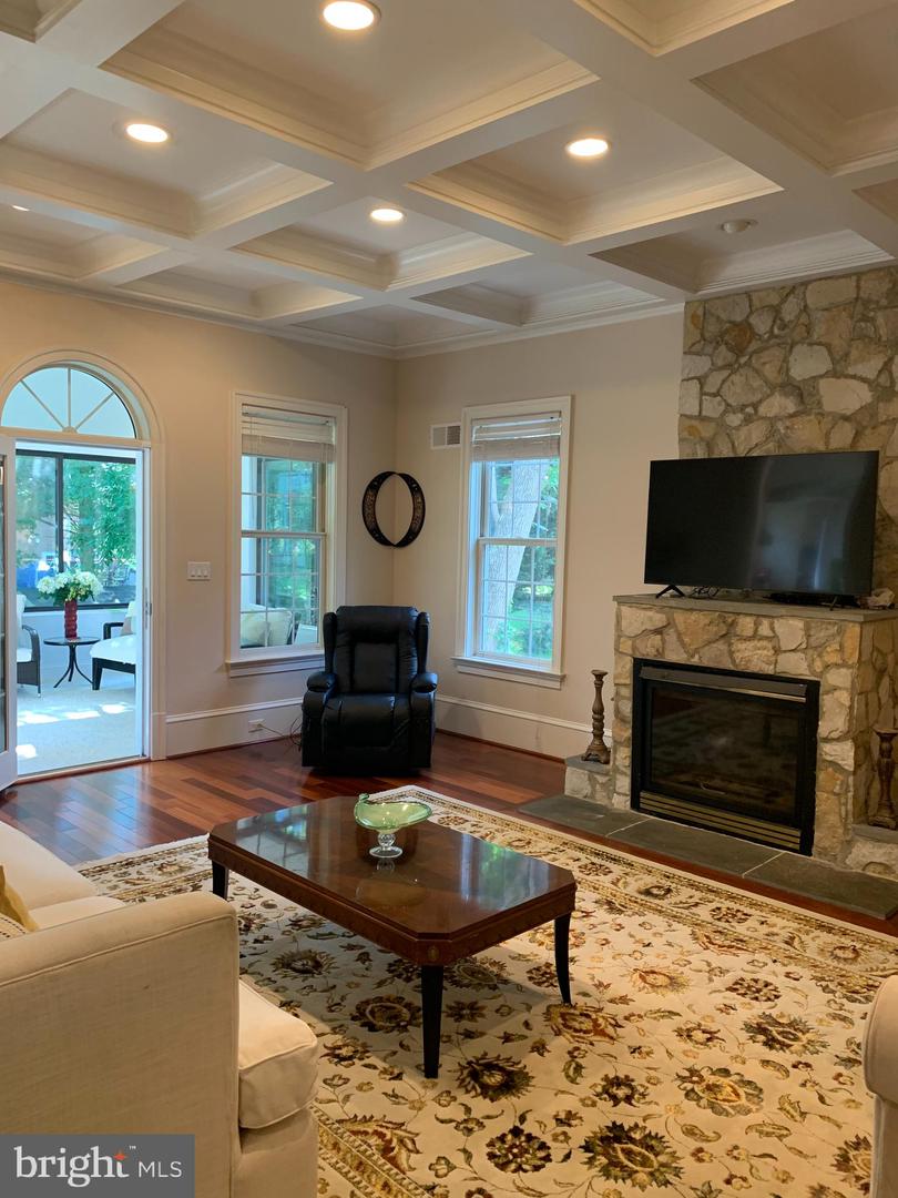 1906 DALMATION DR, MCLEAN, Virginia 22101, 6 Bedrooms Bedrooms, ,5 BathroomsBathrooms,Residential,For sale,1906 DALMATION DR,VAFX2234774 MLS # VAFX2234774