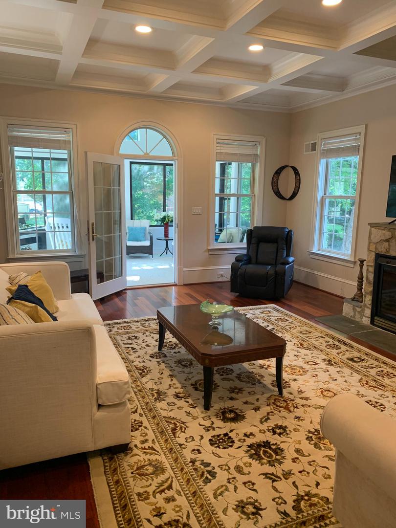 1906 DALMATION DR, MCLEAN, Virginia 22101, 6 Bedrooms Bedrooms, ,5 BathroomsBathrooms,Residential,For sale,1906 DALMATION DR,VAFX2234774 MLS # VAFX2234774