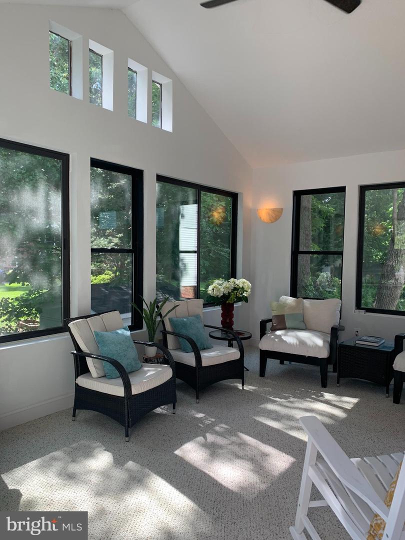 1906 DALMATION DR, MCLEAN, Virginia 22101, 6 Bedrooms Bedrooms, ,5 BathroomsBathrooms,Residential,For sale,1906 DALMATION DR,VAFX2234774 MLS # VAFX2234774