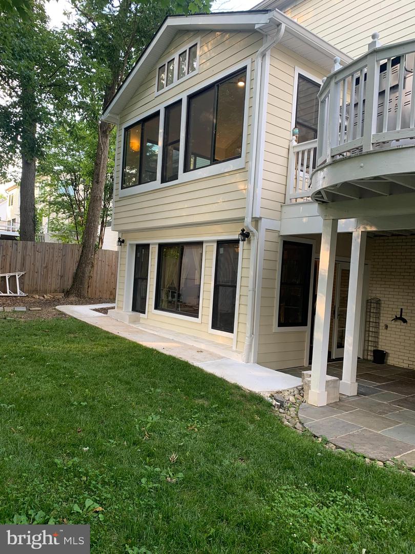 1906 DALMATION DR, MCLEAN, Virginia 22101, 6 Bedrooms Bedrooms, ,5 BathroomsBathrooms,Residential,For sale,1906 DALMATION DR,VAFX2234774 MLS # VAFX2234774