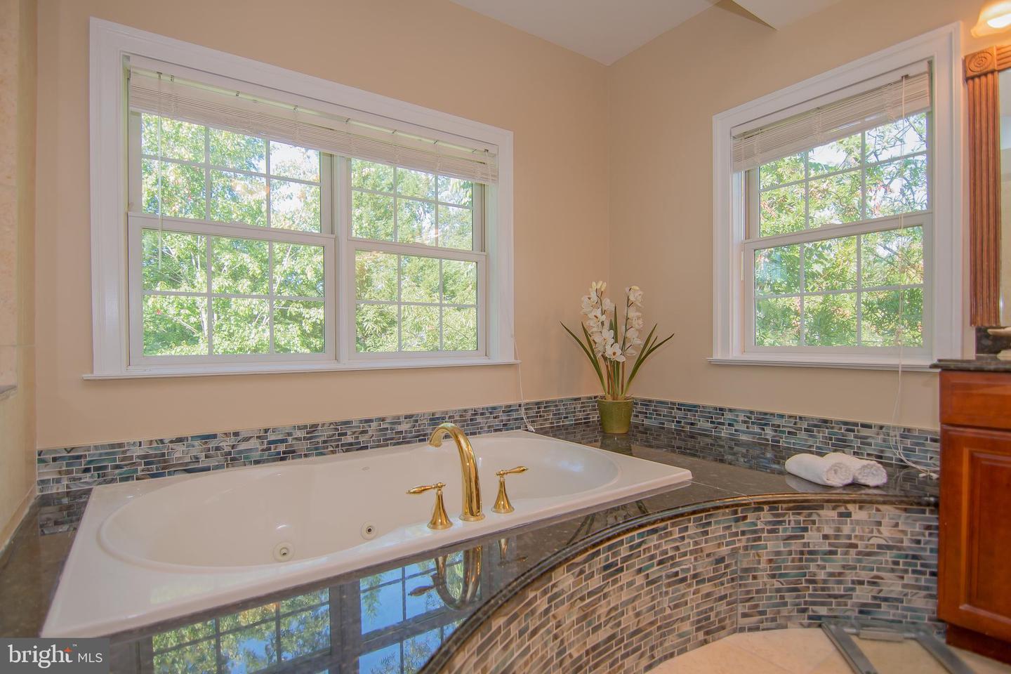 1906 DALMATION DR, MCLEAN, Virginia 22101, 6 Bedrooms Bedrooms, ,5 BathroomsBathrooms,Residential,For sale,1906 DALMATION DR,VAFX2234774 MLS # VAFX2234774