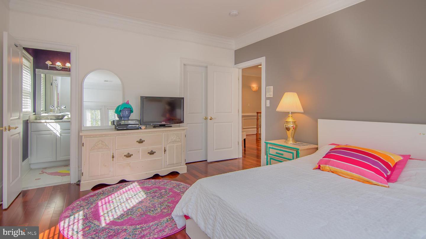 1906 DALMATION DR, MCLEAN, Virginia 22101, 6 Bedrooms Bedrooms, ,5 BathroomsBathrooms,Residential,For sale,1906 DALMATION DR,VAFX2234774 MLS # VAFX2234774