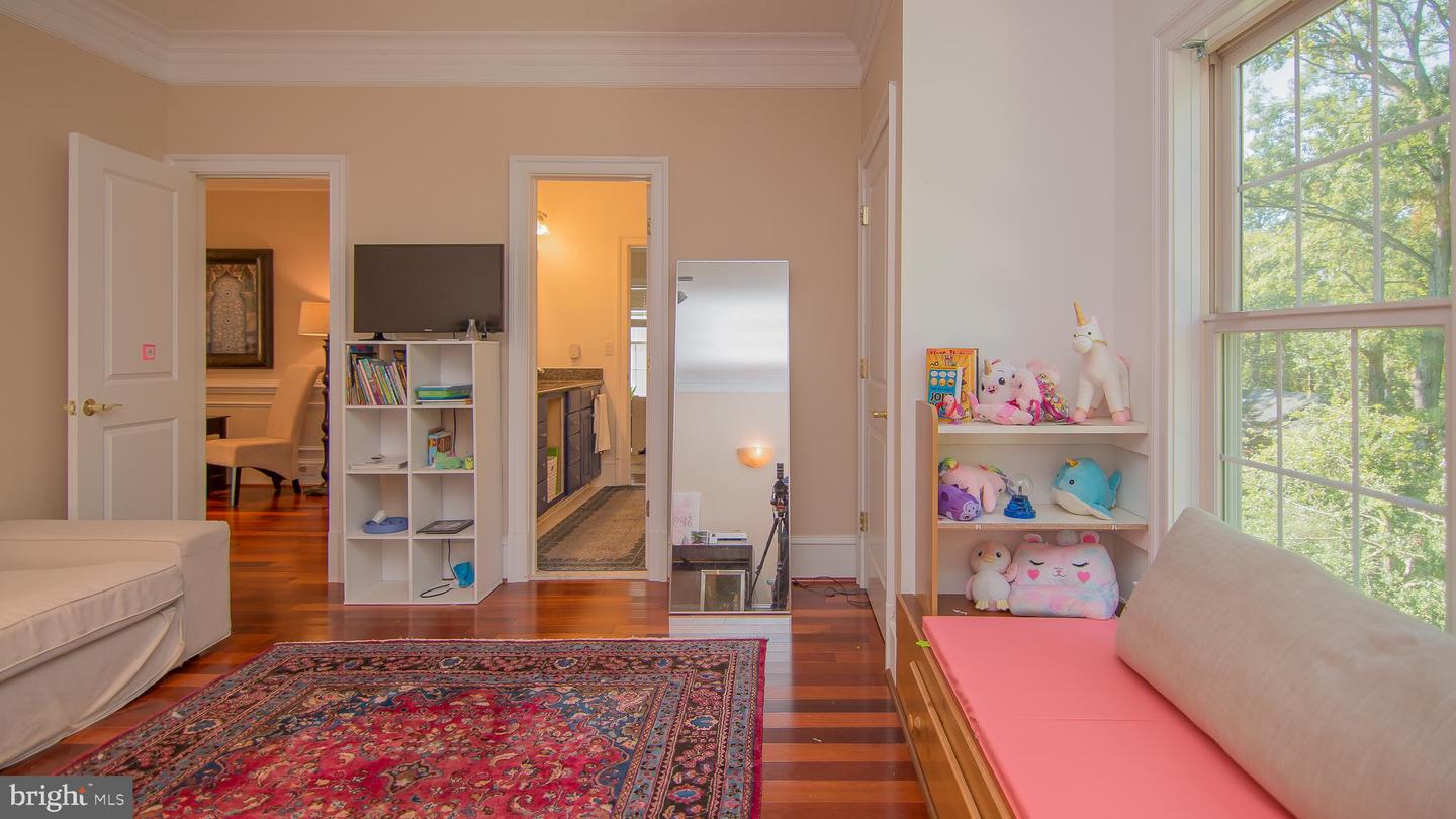 1906 DALMATION DR, MCLEAN, Virginia 22101, 6 Bedrooms Bedrooms, ,5 BathroomsBathrooms,Residential,For sale,1906 DALMATION DR,VAFX2234774 MLS # VAFX2234774