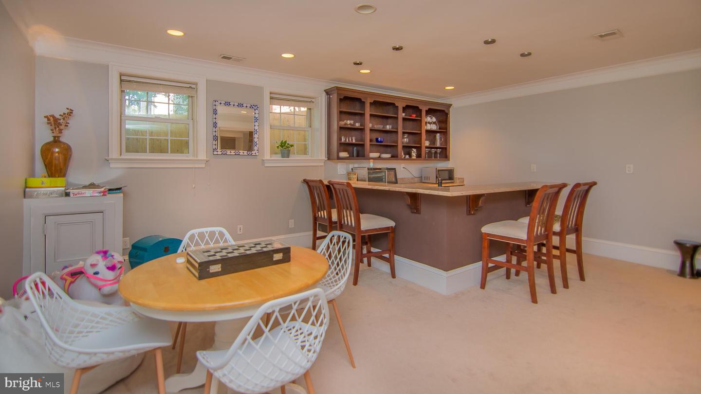 1906 DALMATION DR, MCLEAN, Virginia 22101, 6 Bedrooms Bedrooms, ,5 BathroomsBathrooms,Residential,For sale,1906 DALMATION DR,VAFX2234774 MLS # VAFX2234774