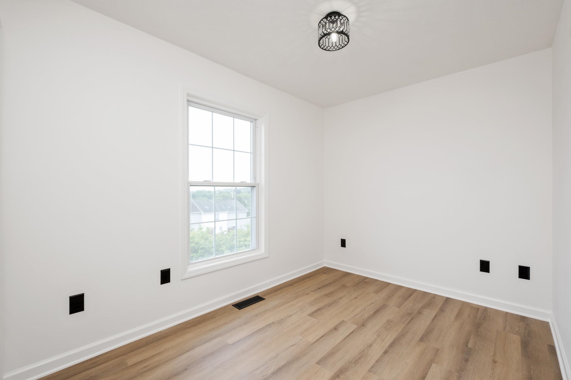 1467 SHENSTONE DR, HARRISONBURG, Virginia 22802, 3 Bedrooms Bedrooms, ,1 BathroomBathrooms,Residential,1467 SHENSTONE DR,665206 MLS # 665206