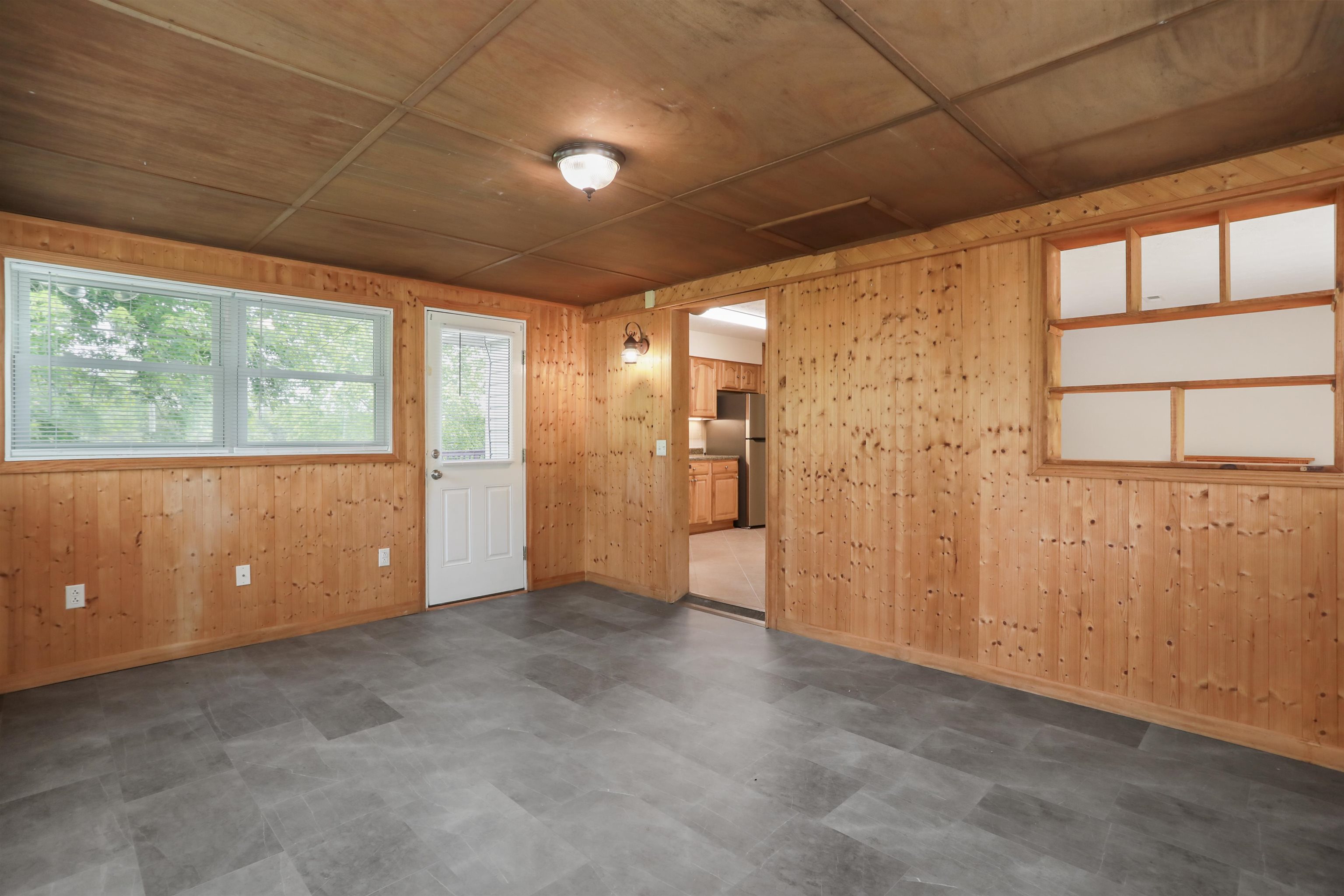 3423 SMITH CREEK RD, NEW MARKET, Virginia 22844, 3 Bedrooms Bedrooms, ,2 BathroomsBathrooms,Residential,3423 SMITH CREEK RD,665221 MLS # 665221